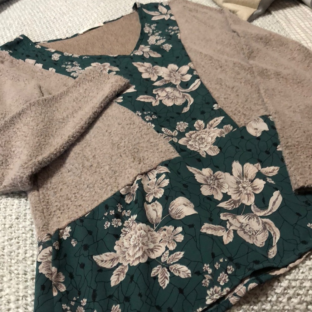 V neck long sleeve sweater